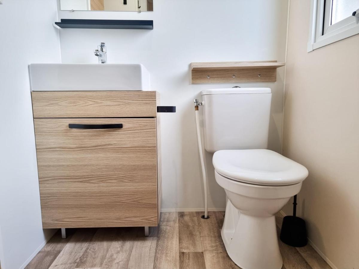 Prachtig Chalet Ok50 D12 Op Familiecamping 오스트카펠 외부 사진