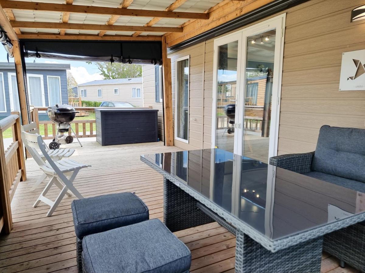 Prachtig Chalet Ok50 D12 Op Familiecamping 오스트카펠 외부 사진